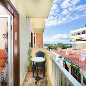 https://first-line-ocean-los-cristianos.in-canary-islands.com