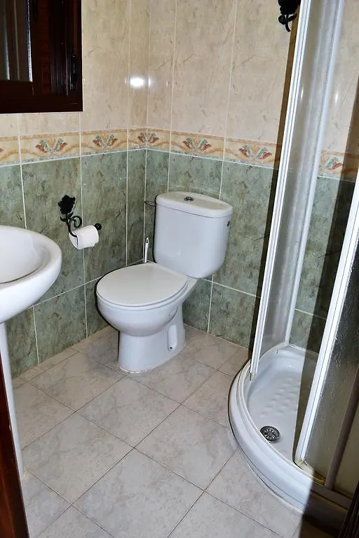 Hostal la Encina El Real de la Jara 2*,